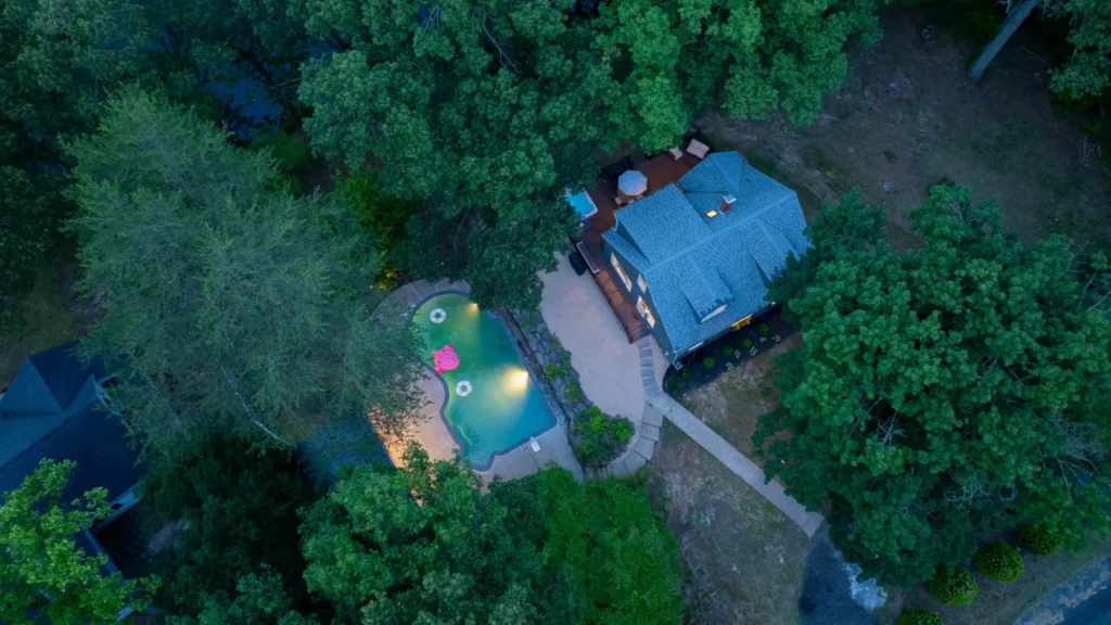 River Heights Retreat with pool/hot tub